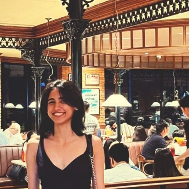 amaira akbar, host of decoded